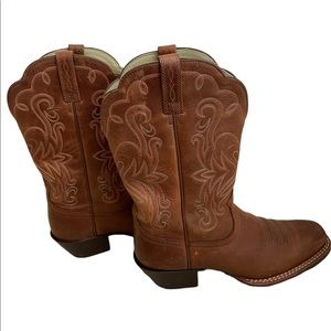 Ariat Women’s Russet Rebel Legend Punchy Toe Boots, Size US 8C